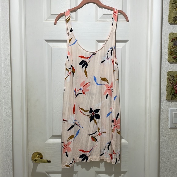 ❌SOLD❌ O'Neill Dress - Picture 2 of 4
